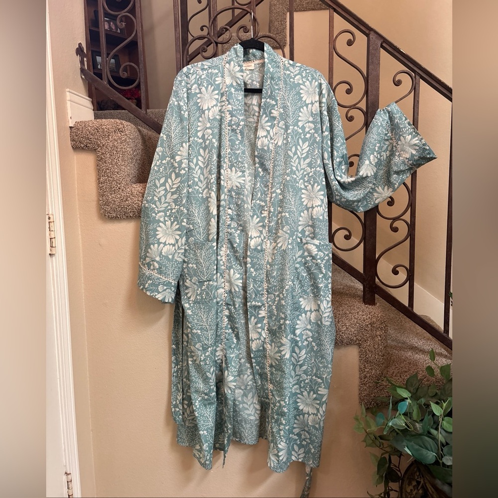 World Market Mint/Cream OS Floral Kimono Robe Belted Boho Spa Vacation EUC